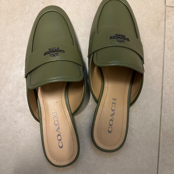 Coach slip ons - Picture 2 of 3